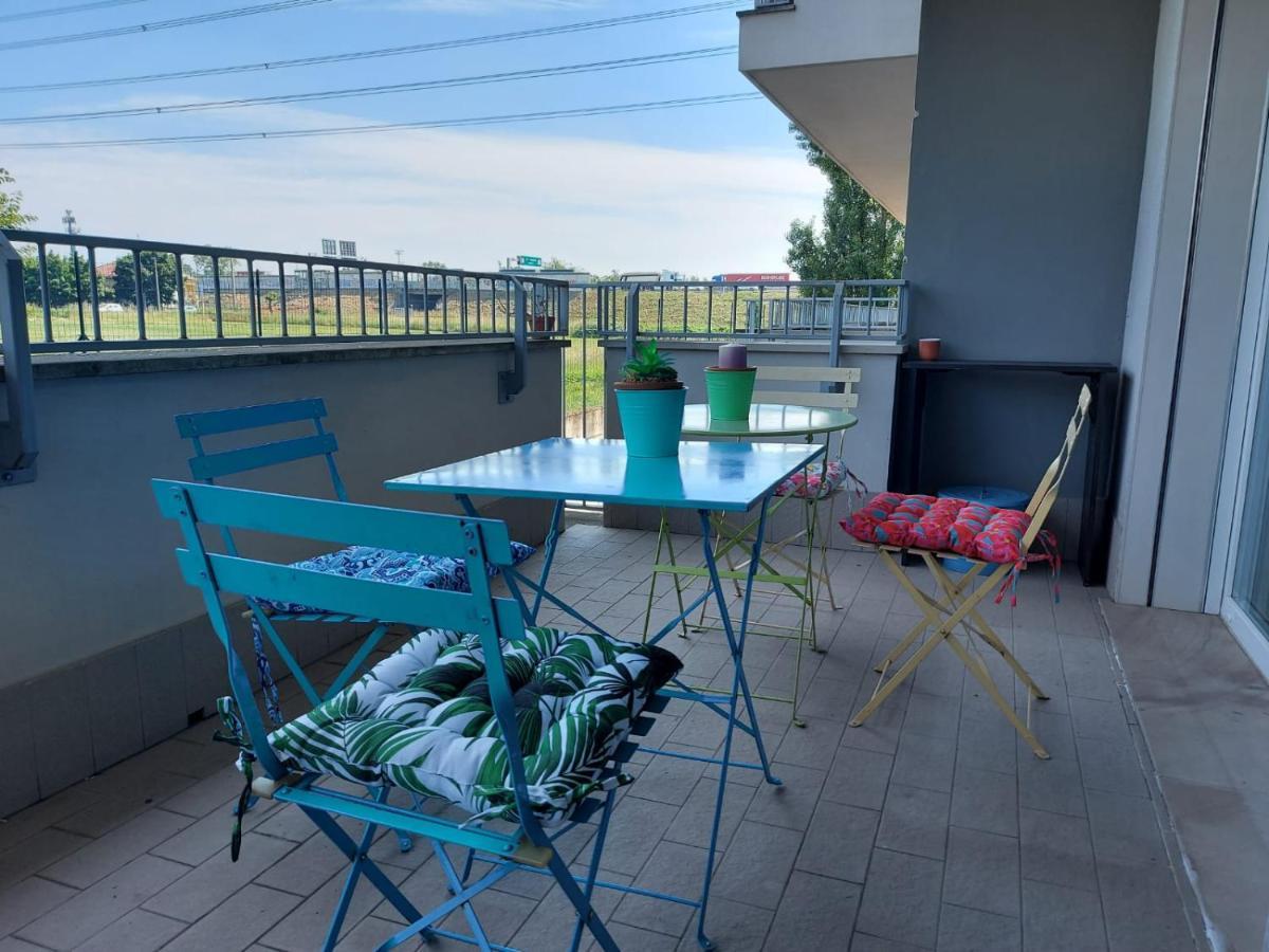 Bnbook - Metropolitan Expo Flat Ро Экстерьер фото